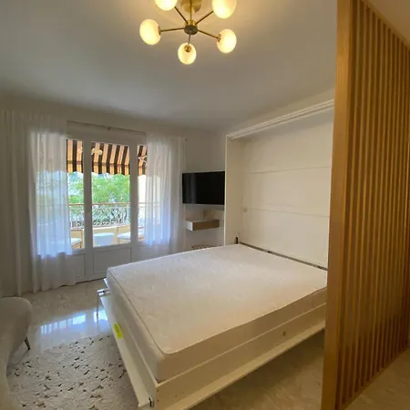 Apartamento Sanary- La Vie Est Belle- Centre 2 Minutes A Pied- 5 Minutes *
